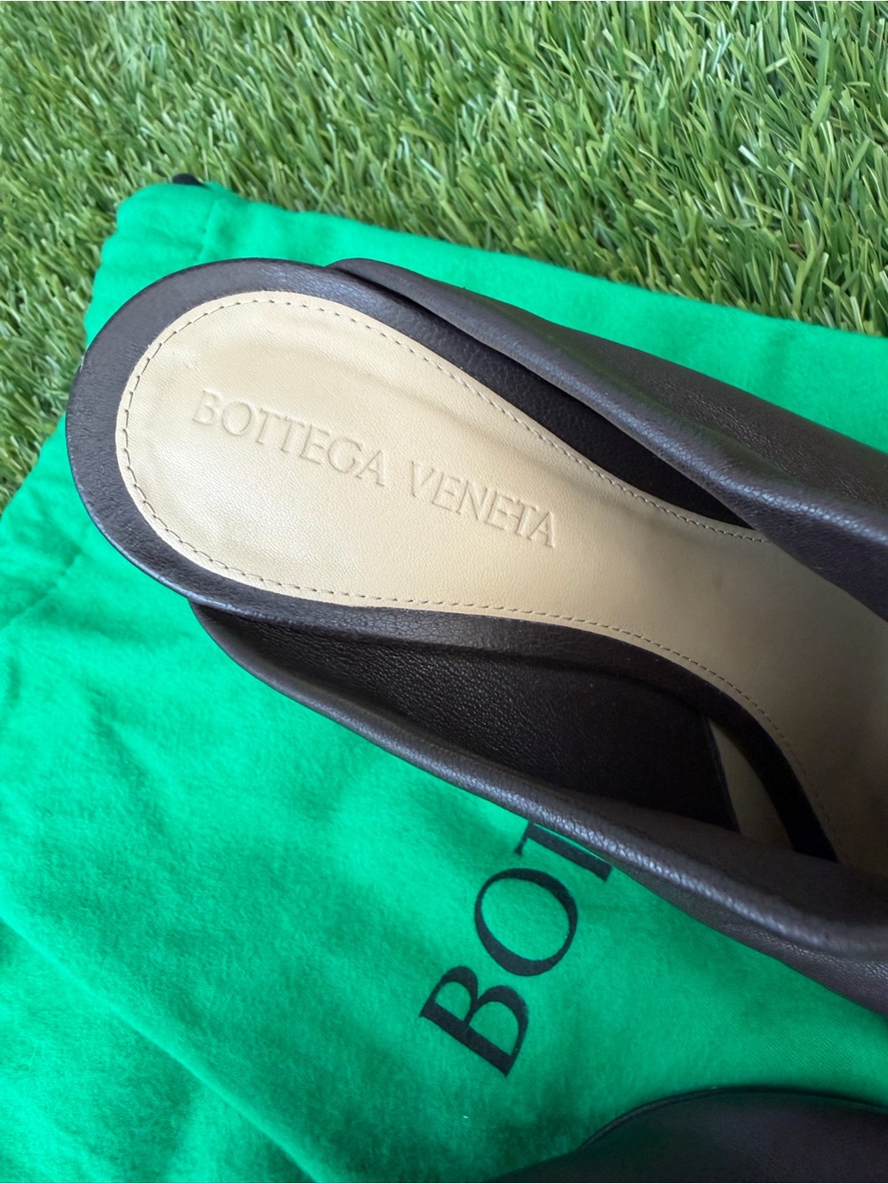 Bottega Veneta Dot Dark Brown Leather Mule Heels Size 37 like new - Picture 4 of 13